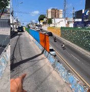 Grade quebrada em viaduto preocupa motoristas e motociclistas em Maceió