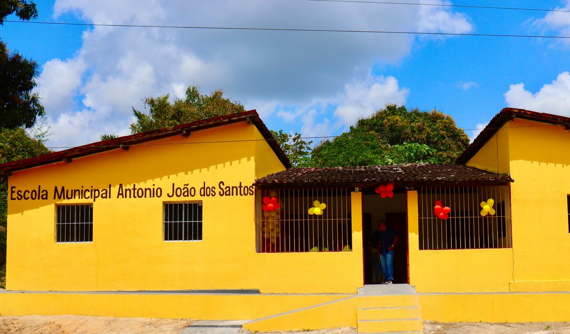 Prefeitura reforma escola na zona rural de Matriz de Camaragibe