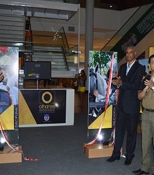 PM abre oficialmente exposição fotográfica em shopping de Maceió