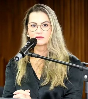 Justiça de AL determina aposentadoria compulsória de juíza por favorecer escritório de advogados por dois anos