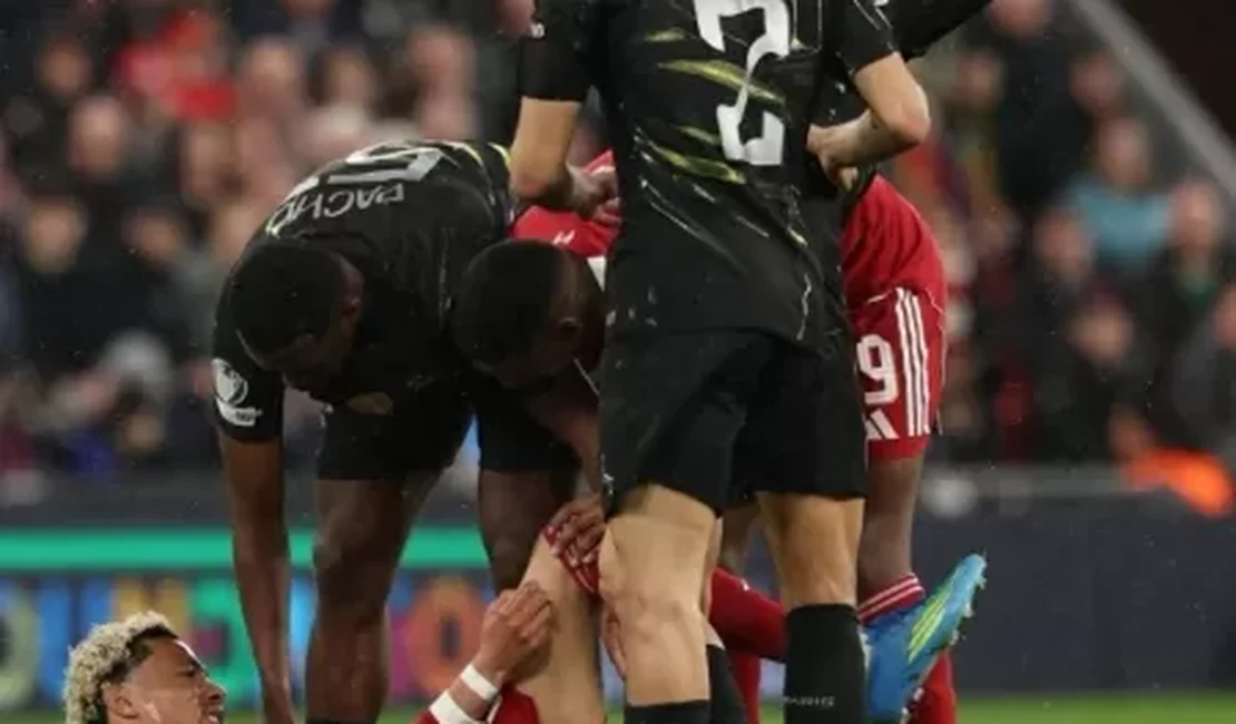 Atacante francês Ekitike fica fora da Copa do Mundo após lesão grave