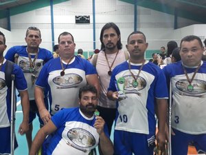 Equipe de Paravôlei do Complexo Tarcizo Freire fica em 3º lugar em torneio de vôlei