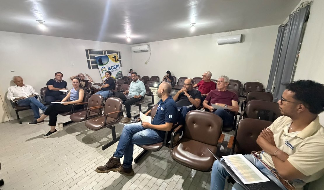 Prefeitura de Palmeira e entidades do comércio discutem obras da Conasa no Centro