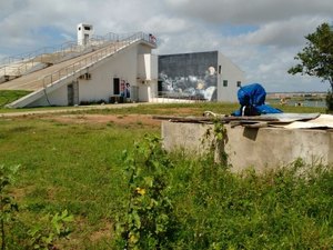 Internauta denuncia cisterna aberta como foco do Aedes aegypti ao lado do Planetário
