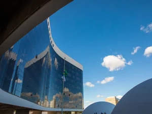 TSE proíbe propaganda eleitoral em carros de aplicativo
