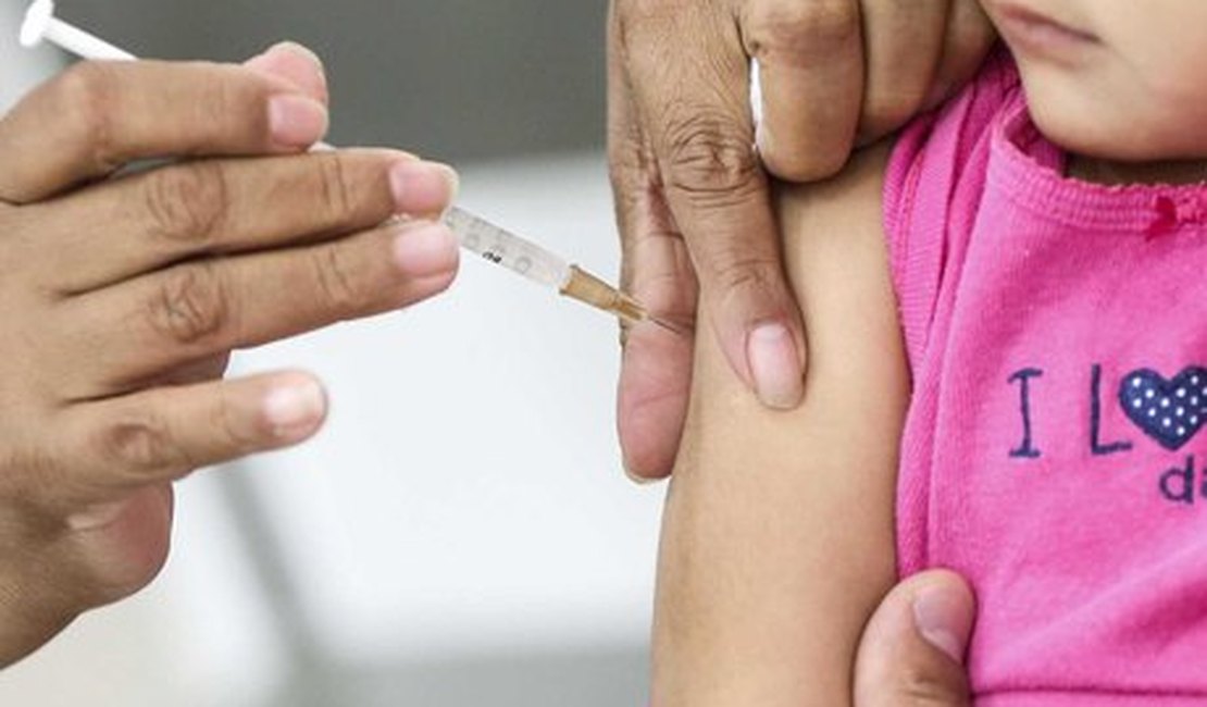 Secretaria de Saúde de Maceió responsabiliza Sesau por falta seringas para vacinação 