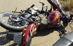 Acidente entre carro e moto deixa um morto na BR 101