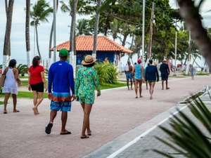 Empresários do Litoral Sul debatem retomada do turismo na região pós-pandemia