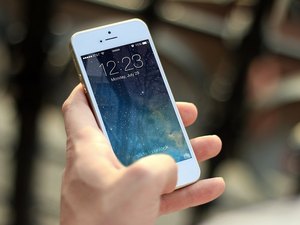 Horário de verão adiado afeta iPhone e Android