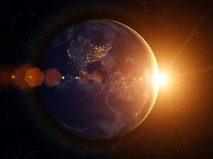 Japão vai testar envio de energia solar do espaço para a Terra