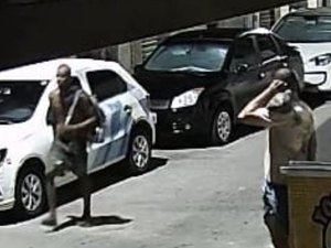 [Vídeo] Ladrões arrombam carro estacionado e causam prejuízo no bairro Clima Bom