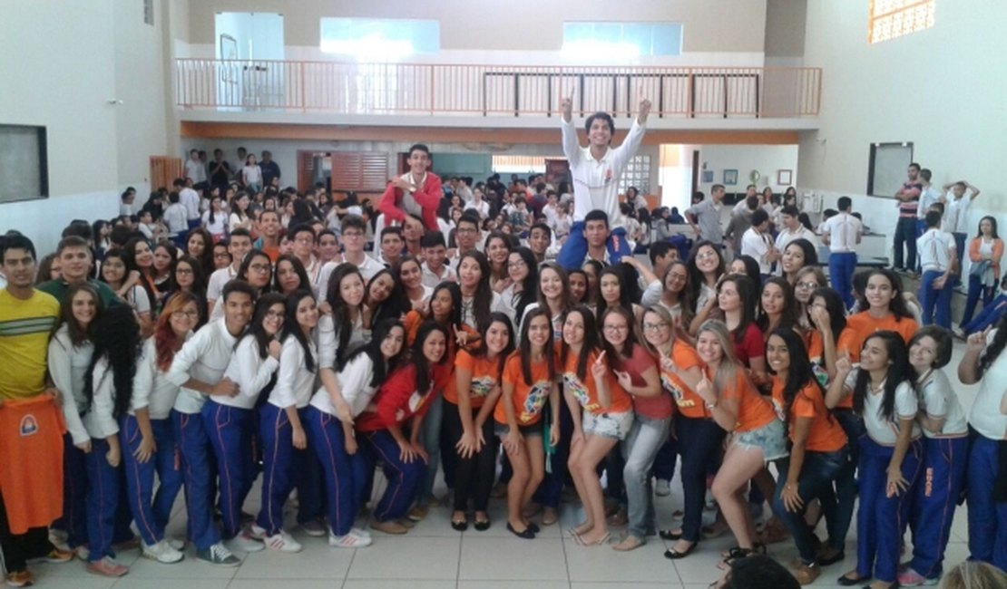 [Vídeo] Santa Esmeralda comemora primeira colocação no Enem 2014