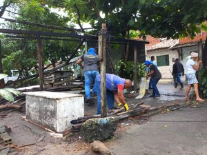 Semscs remove galinheiro irregular no bairro do Trapiche da Barra