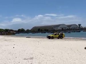 Homem é achado morto na faixa de areia da Praia da Avenida, em Maceió