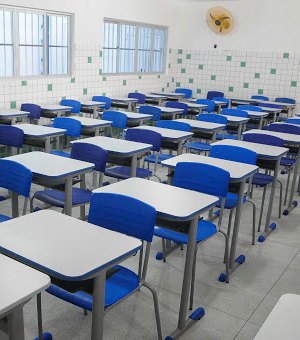 Escolas estão preparadas para reabrir, mas volta às aulas não é consenso em Alagoas