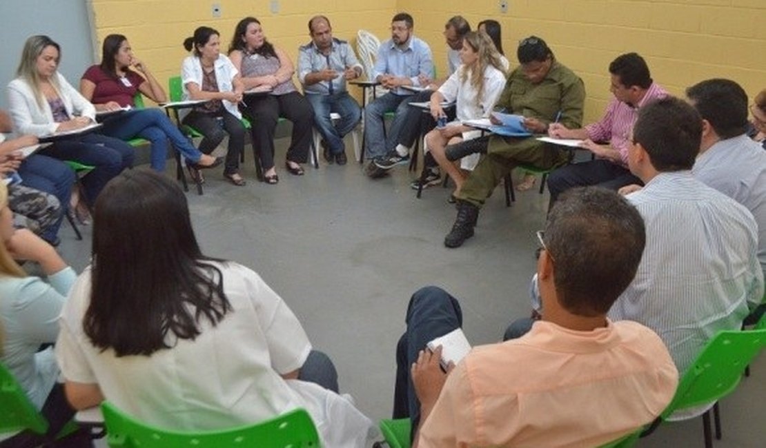 Secretaria Itinerante realiza primeira ação no Presídio do Agreste