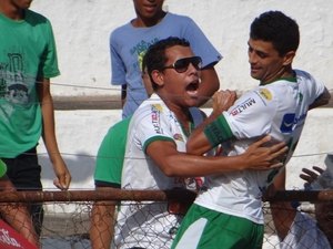 Artilheiro do Campeonato Alagoano sente lesão e é dúvida no Murici