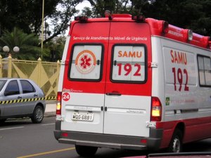 Universitária reage a assalto e é esfaqueada por criminoso na capital