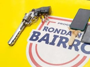 Homem é detido após ameaçar populares com arma falsa no Centro de Arapiraca