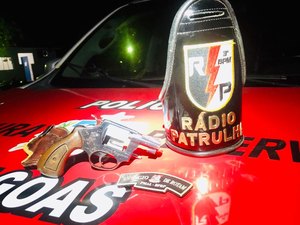 Denúncia leva apreensão de arma de fogo em Limoeiro de Anadia