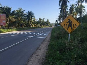 A pedido da prefeitura, DER constrói quebra-molas próximo ao acesso a Jequiá da Praia