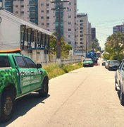 Operação identifica descarte irregular de efluentes em galeria pluvial no Farol