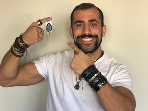 Kaysar festeja chegada de sua família ao Brasil: 'Melhor dia do mundo'