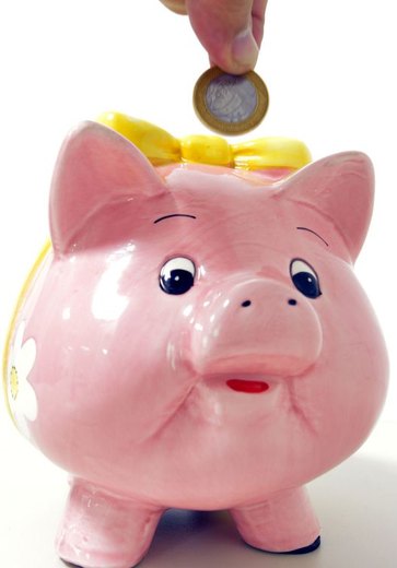 Criança de 10 anos processa o pai por pegar dinheiro de sua poupança