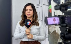 Secretária Fabrícia Galindo falando sobre a importância dos direitos das crianças e  adolescentes