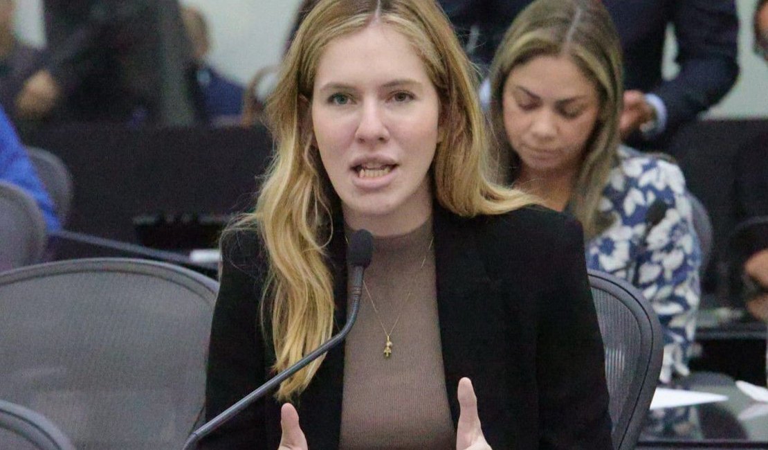 Cibele Moura solicita celeridade na votação de projeto que garante férias simultâneas para pais de filhos atípicos