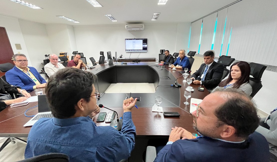 Acesso à Praia de Carro Quebrado: MPF promove reunião com órgãos públicos e empresa turística