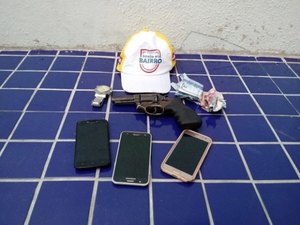 Adolescentes são apreendidos por tentativa de assalto a ônibus no Jacintinho