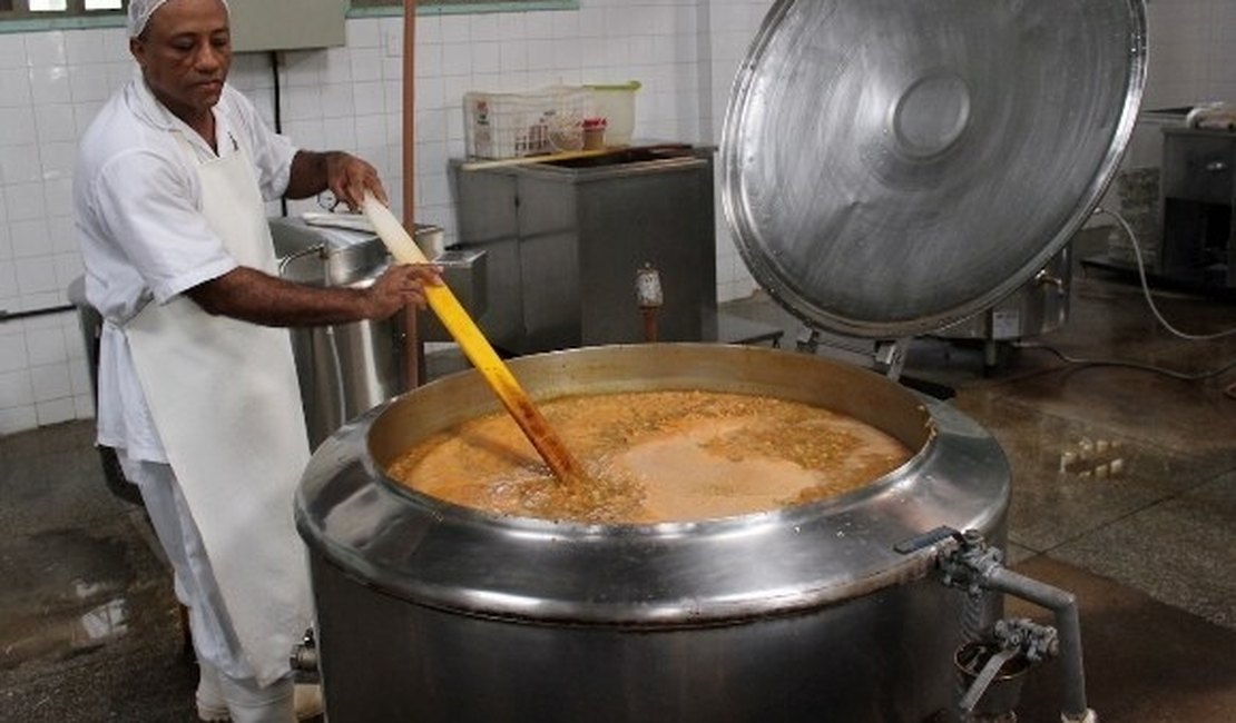 Seades apresenta proposta de reativação do Programa da Sopa