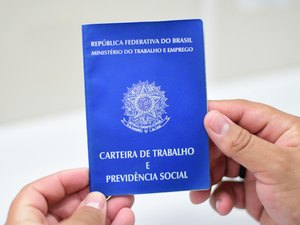 Em Alagoas, comércio e serviços criam 74% do total de empregos com carteira assinada