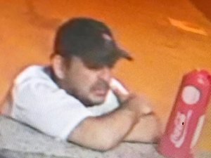 [Vídeo] Câmeras de segurança flagram furto de celular em lanchonete de Arapiraca