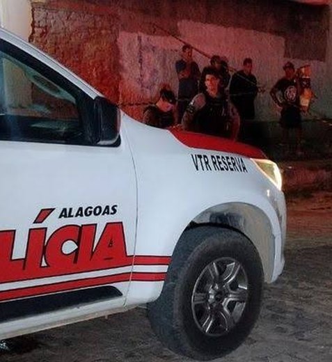 Homem é preso em flagrante ao tentar furtar 85 tabletes de chocolate em shopping de Maceió