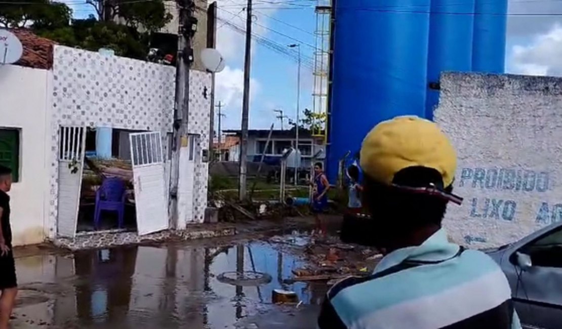 [Vídeo] Peça de tanque pulmão se rompe e causa destruição no município de Piaçabuçu