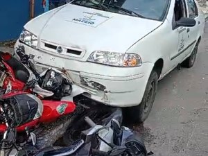 [VÍDEO] Carro da prefeitura de Maceió bate em motos na Pajuçara