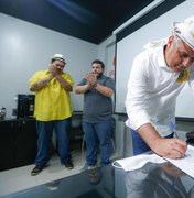 Alfredo Gaspar assina Pacto pela Cultura e diz que defenderá contratação de artistas locais