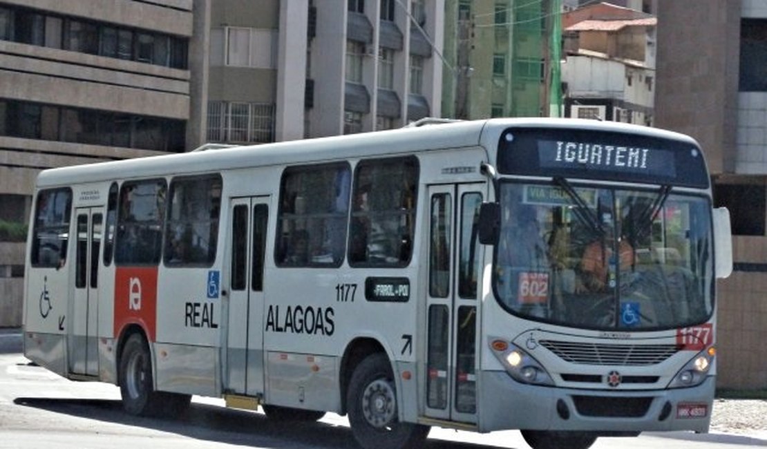 Rodoviários da Real Alagoas aprovam greve e atrasam saída da garagem