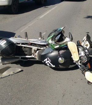 Colisão entre táxi e motocicleta deixa vítima fatal