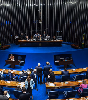 Senado vota mudança na Ficha Limpa que pode reduzir tempo de inelegibilidade de políticos