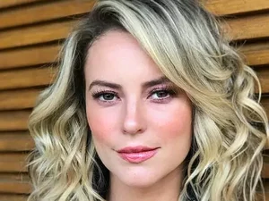 Paolla Oliveira revela seu verdadeiro nome e Giovanna Ewbank fica chocada