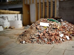 Clinicas de Maceió são autuadas por descarte irregular de lixo