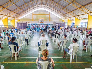 Moradores de outras cidades podem ter adulterado comprovantes de residência para receber vacina em Arapiraca