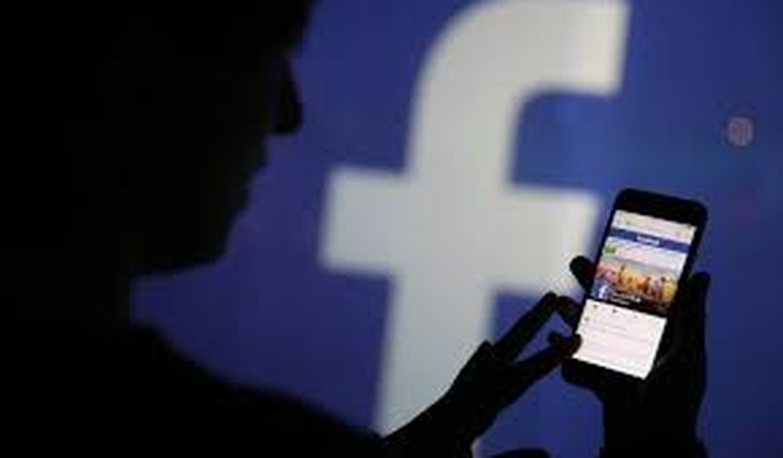 Mensagens de 81 mil usuários do Facebook vazam e são colocadas à venda online