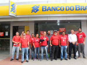 Funcionários do Banco do Brasil paralisam atividades por duas horas