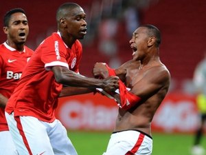 Inter suspende Fabrício após surto com torcida e promete decisão na 2ª