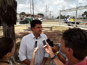 Prefeito vistoria obras e garante a revitalização de outros bairros da região
