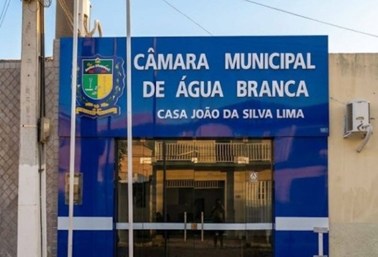 Prefeitura e Câmara preferem não responder a população sobre doação de terreno em Água Branca